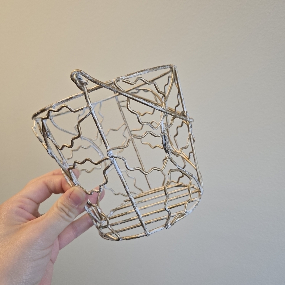 Gold White Leaves Small Metal Basket - Picture 1 of 2
